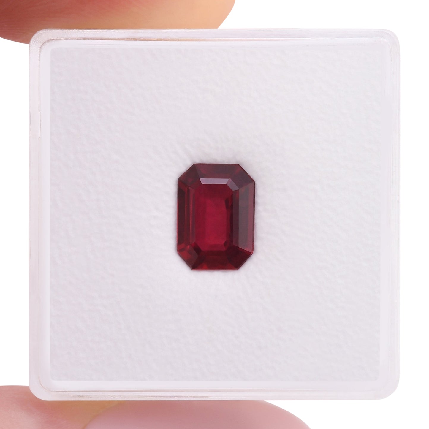 1,37 Karat Roter Mosambik-Smaragd-Rubin CD Taubenblut