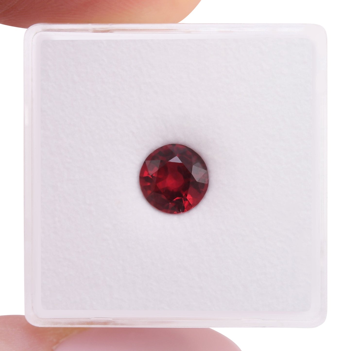 1,21 Karat roter runder Rubin aus Mosambik, CD-Farbe: Taubenblut