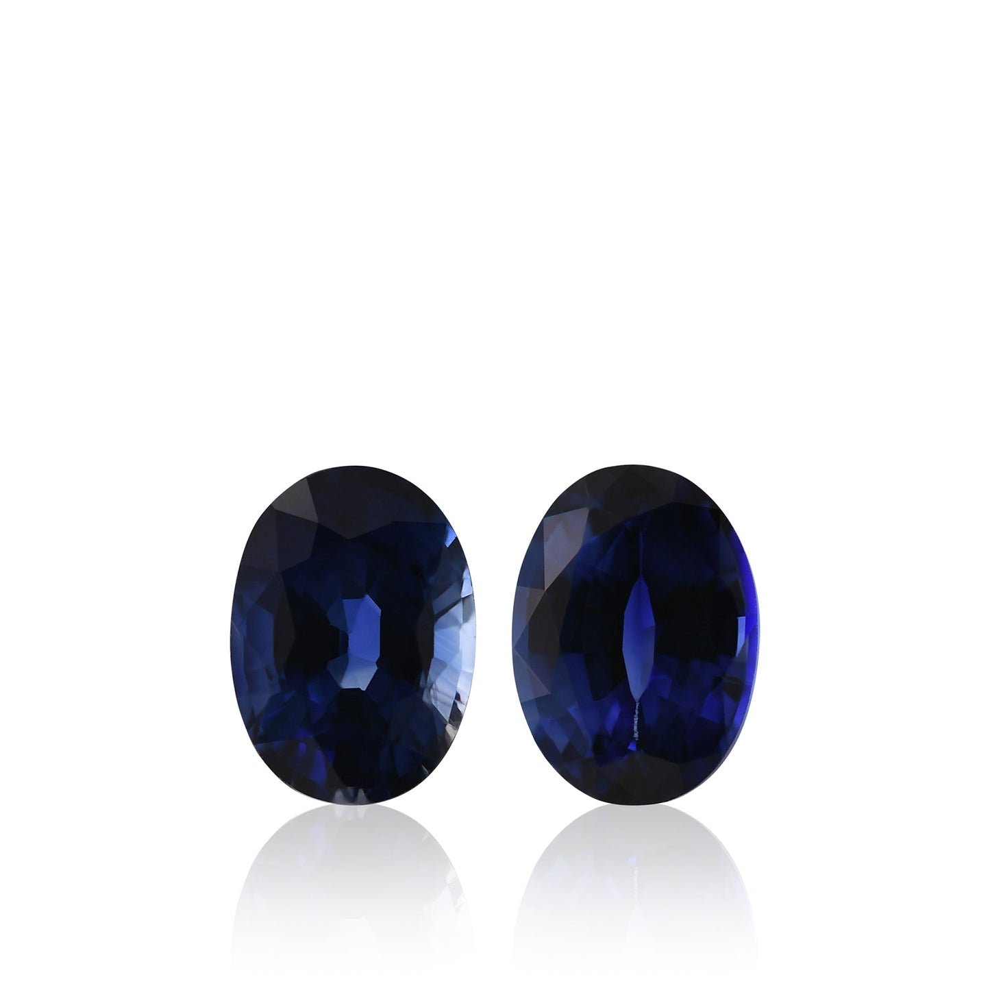 2,45 Karat blauer ovaler Saphir aus Sri Lanka