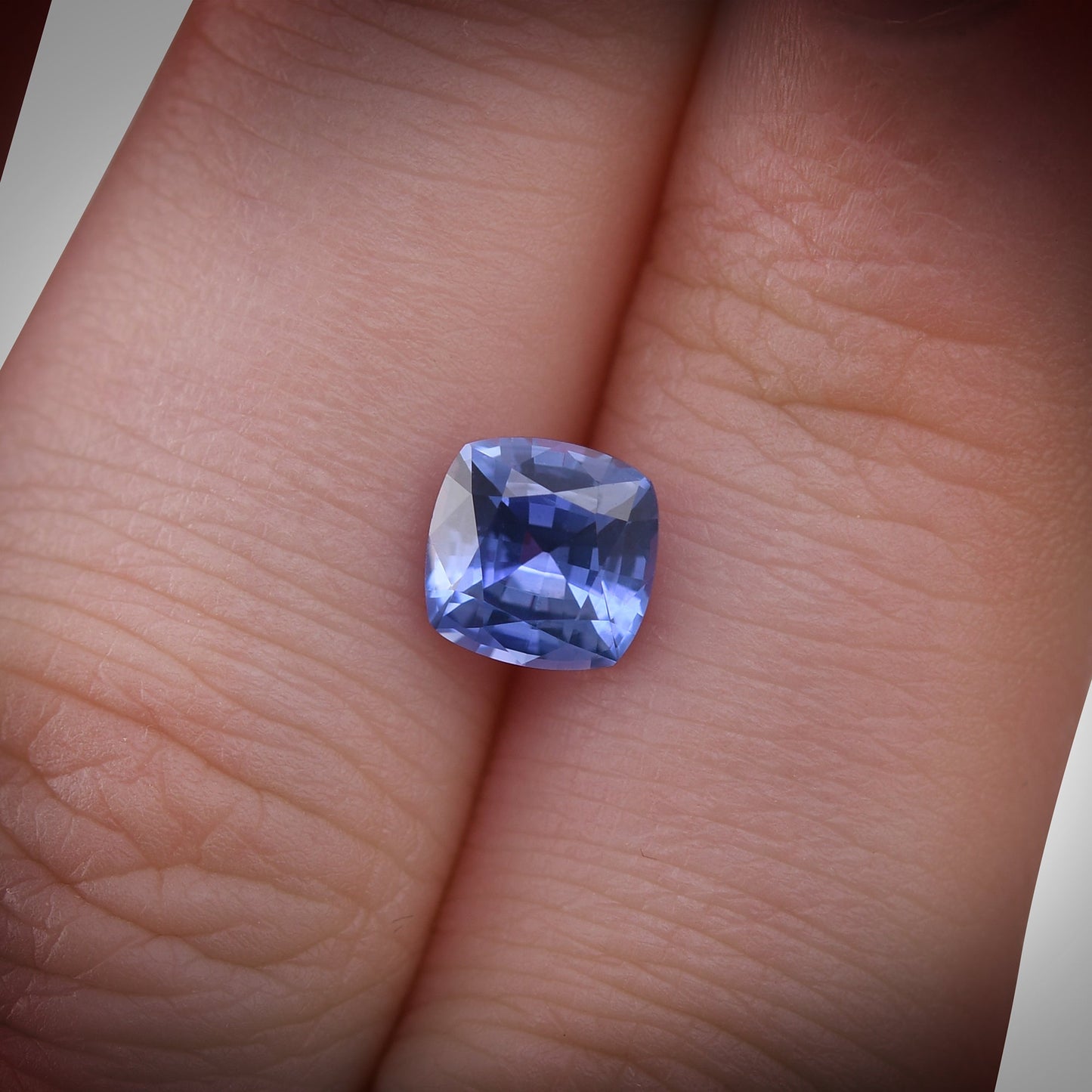 1,68 Karat blauer Kissen-Saphir aus Sri Lanka