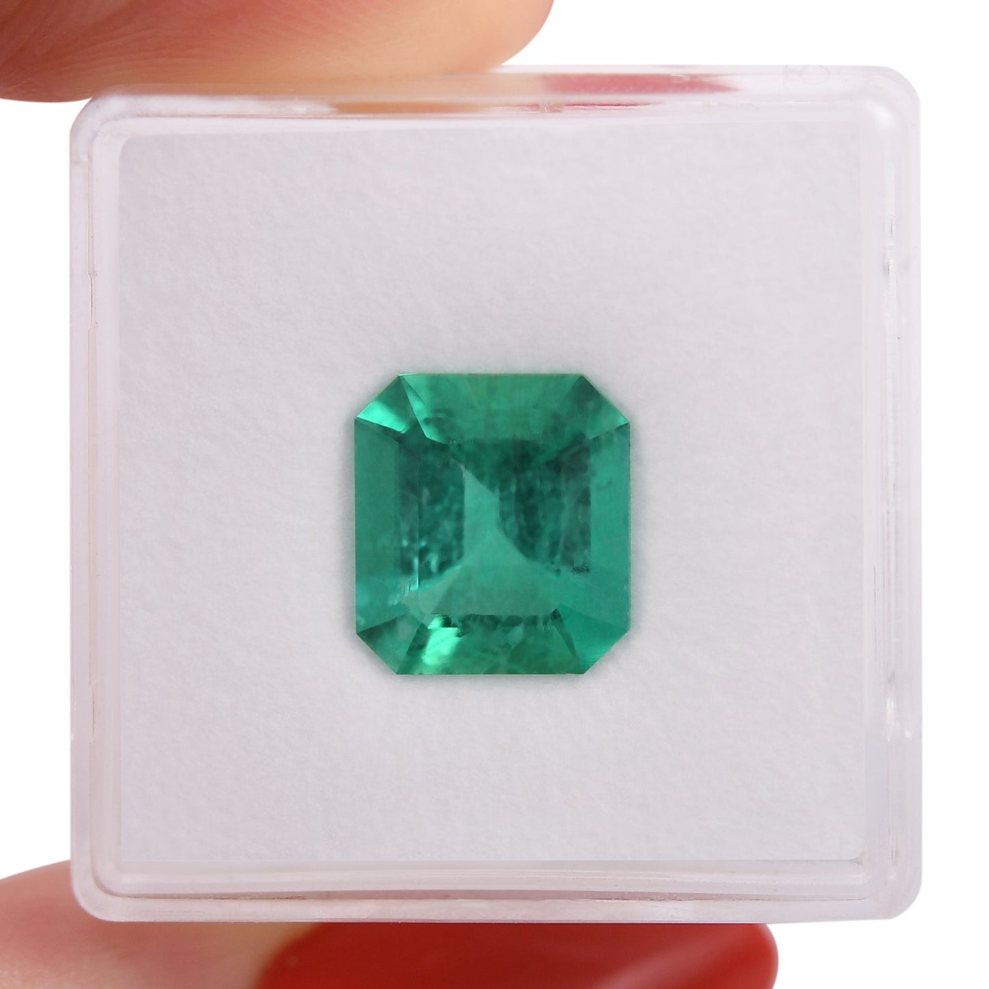 3.18 Carat Green COLOMBIAN Emerald Emerald CD