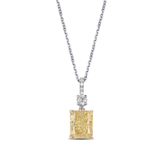 Anhänger mit strahlendem, hellgelbem Diamanten in Tropfenform
