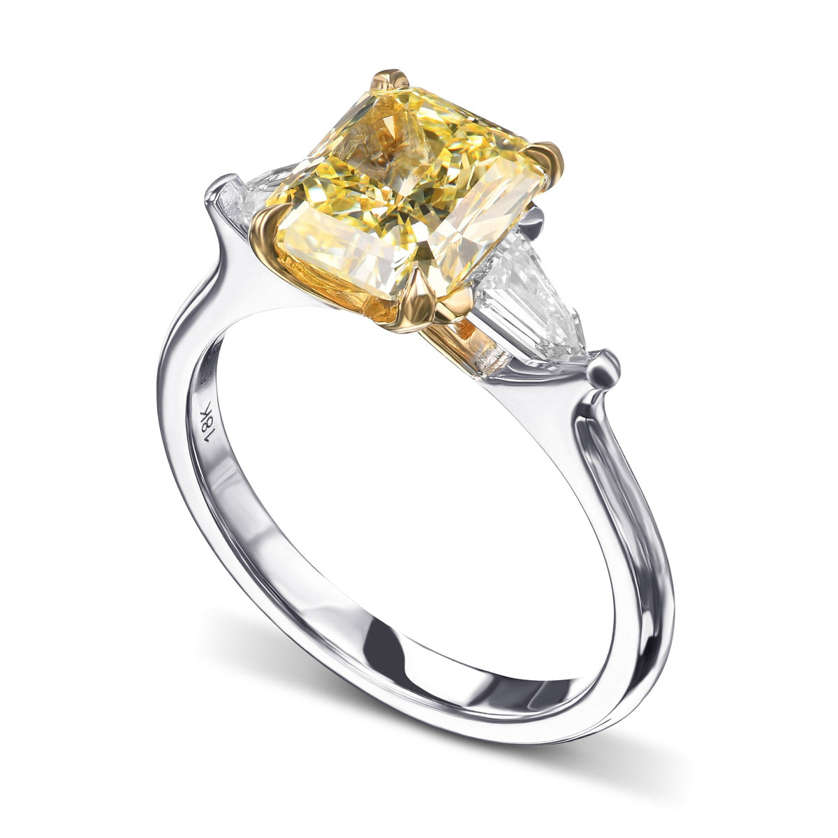 Ausgefallener gelber strahlender Dreistein-Diamantring
