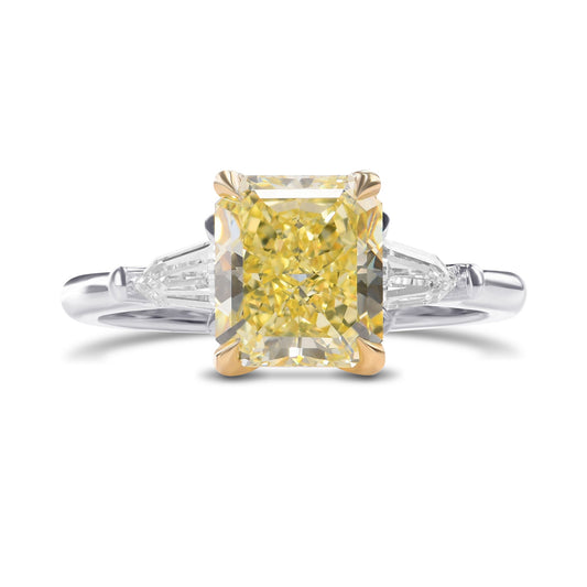 Ausgefallener gelber strahlender Dreistein-Diamantring
