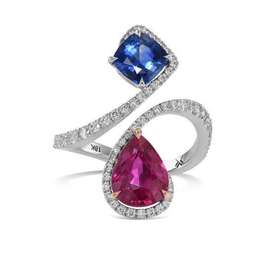 Zweistein-Crossover-Ring aus Rubin, blauem Saphir und Diamant