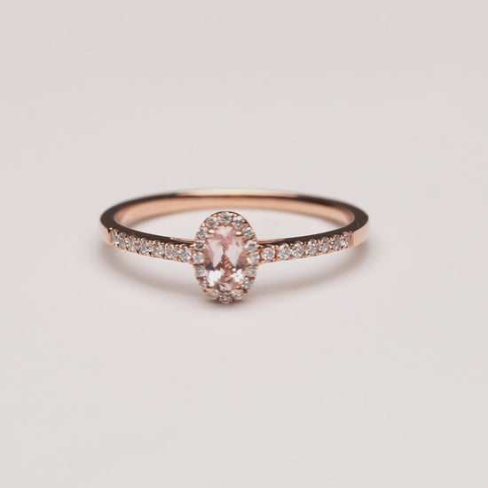 Verlobungsring Rosélia mit Morganit und Brillanten – romantisches Design in München & Augsburg erhältlich
